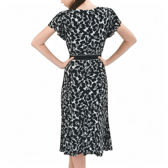 Nanette Lepore Very Cherry Sweetheart Black & White dress Size 2 - Picture 3 of 7